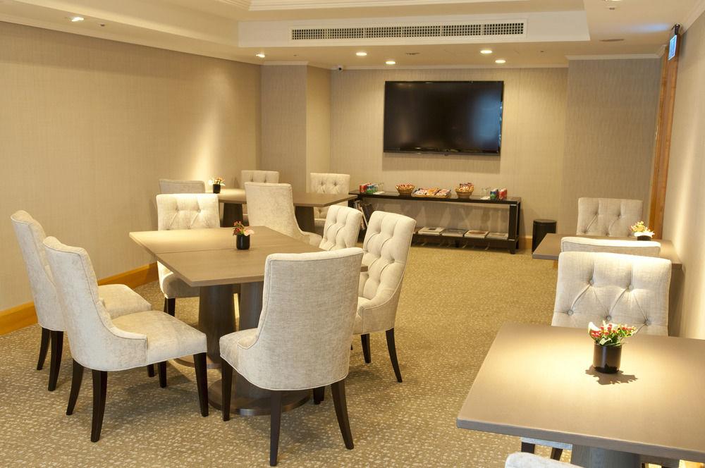The Sherwood Taipeh Exterior foto The lounge at the airport