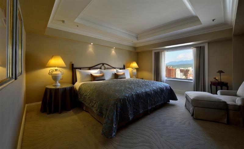The Sherwood Taipeh Exterior foto A bedroom at the hotel