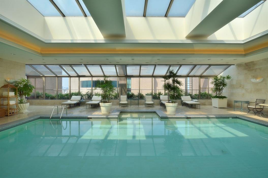 The Sherwood Taipeh Exterior foto The pool at the Mandarin Oriental, Munich